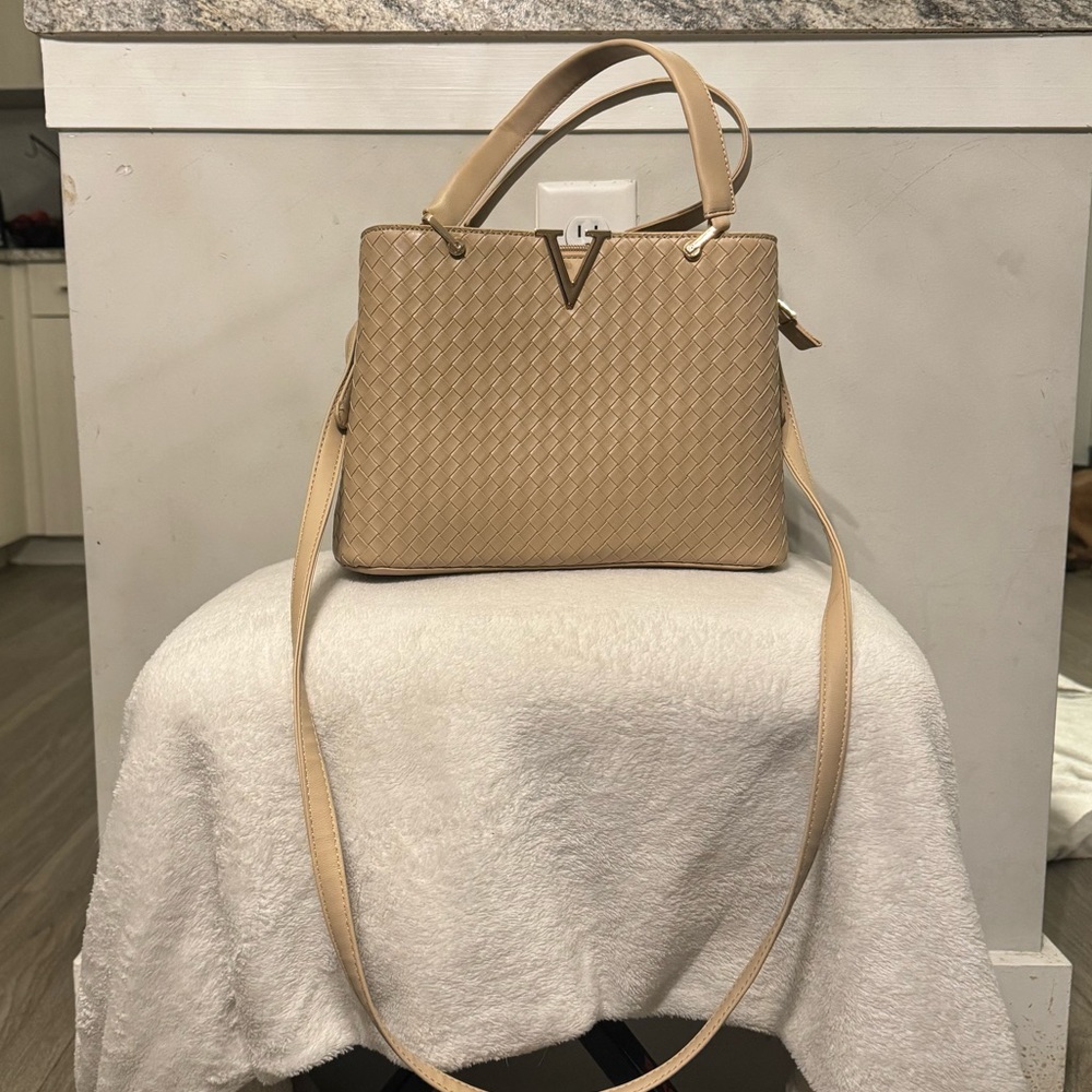 BRAND NEW Crossi Purse NWOT - Picture 2 of 5